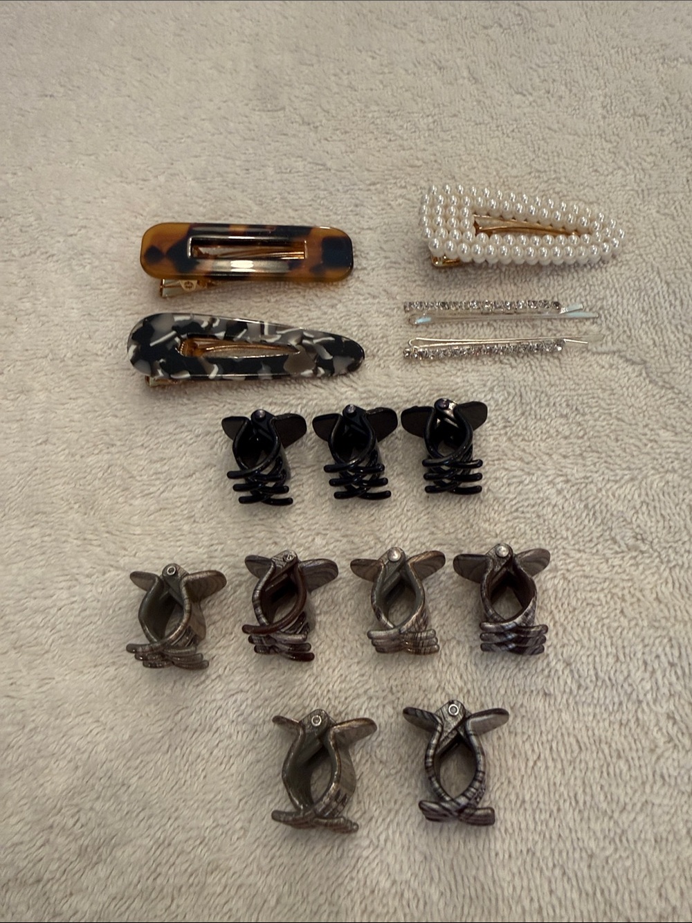 Assorted Women's Hair Clips and Pearled Barrette - Mixed Colors & Sizes